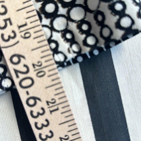 CAbi jacket black white patterned blazer 2 button size 4 career - Picture 11 of 11